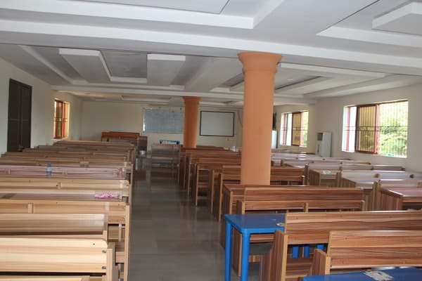 Mass Com 4nd Left Right Classroom image